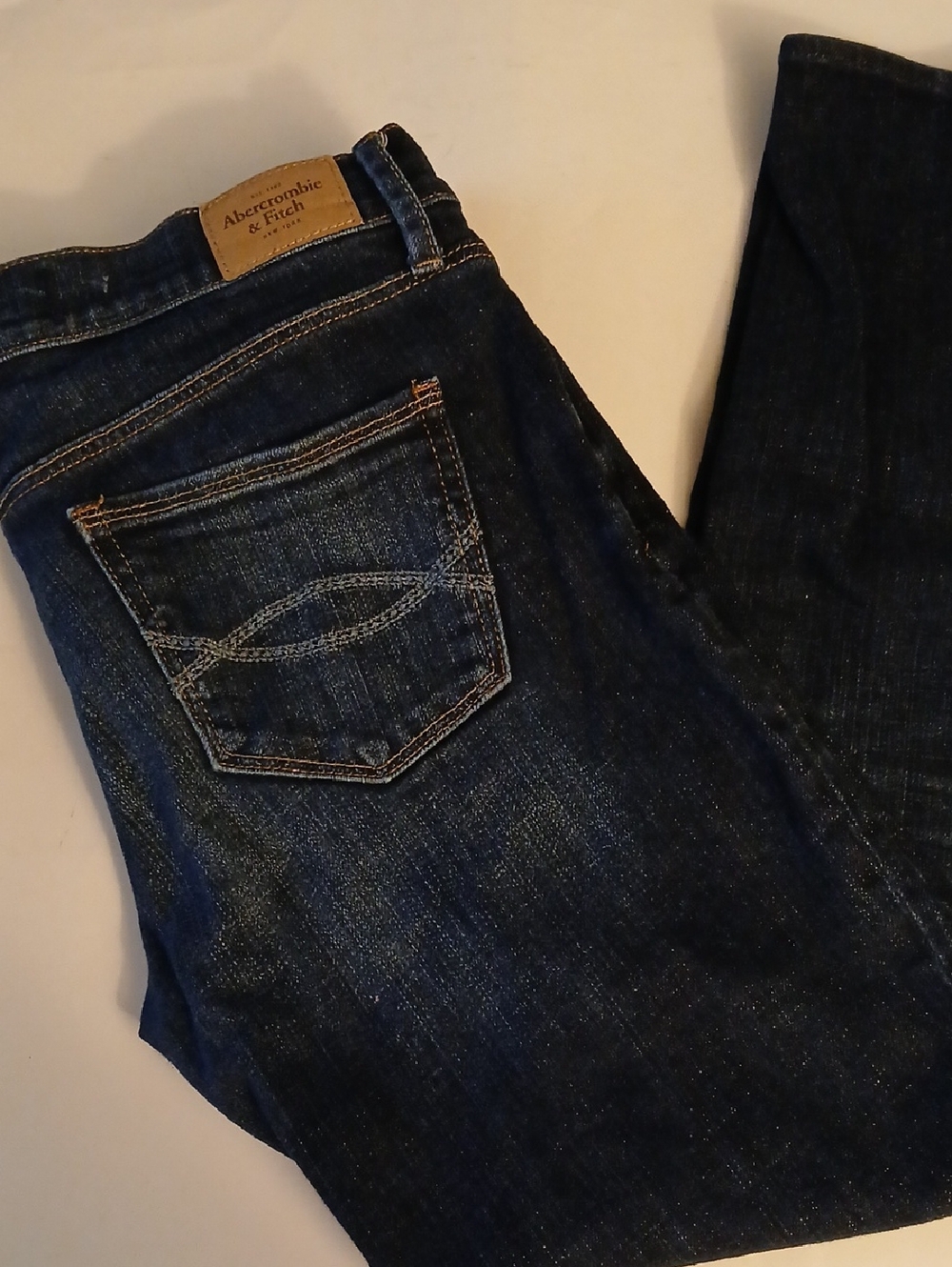 Abercrombie & Fitch Womens Dark Indigo Slim Straight Jeans